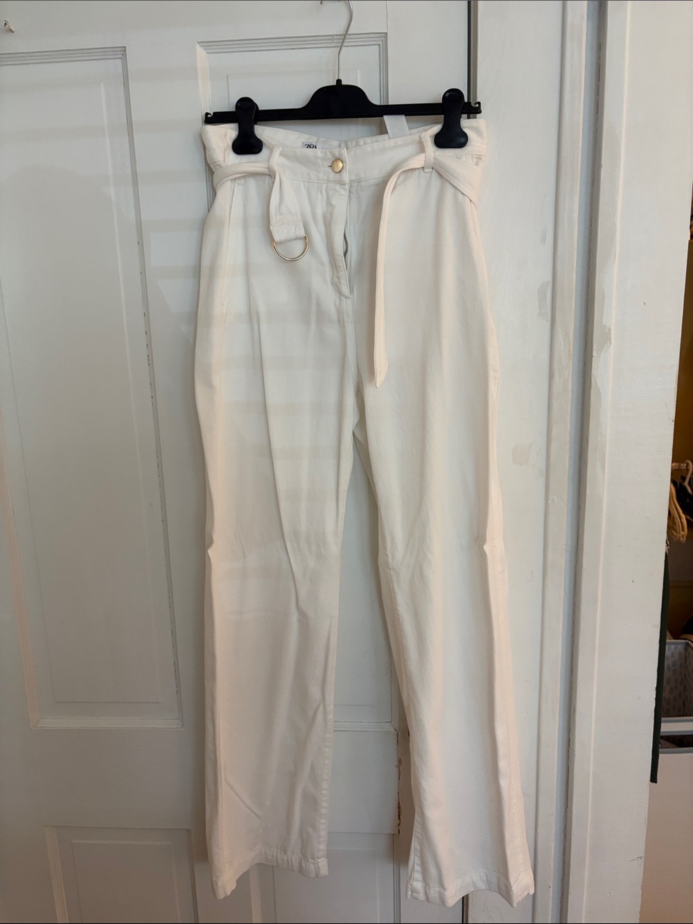 Zara White High-Waist Trousers with Belt Loop Detail